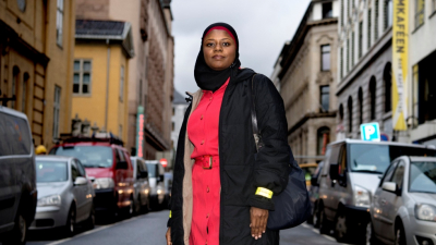 Misjon i livet: Kjærligheten til sønnen motiverte Faridah Shakoor Nabaggala til å starte Abloom, en organisasjon som bidrar til at barn og unge med nedsatt funksjonsevne blir sett og hørt. Foto: Abloom.