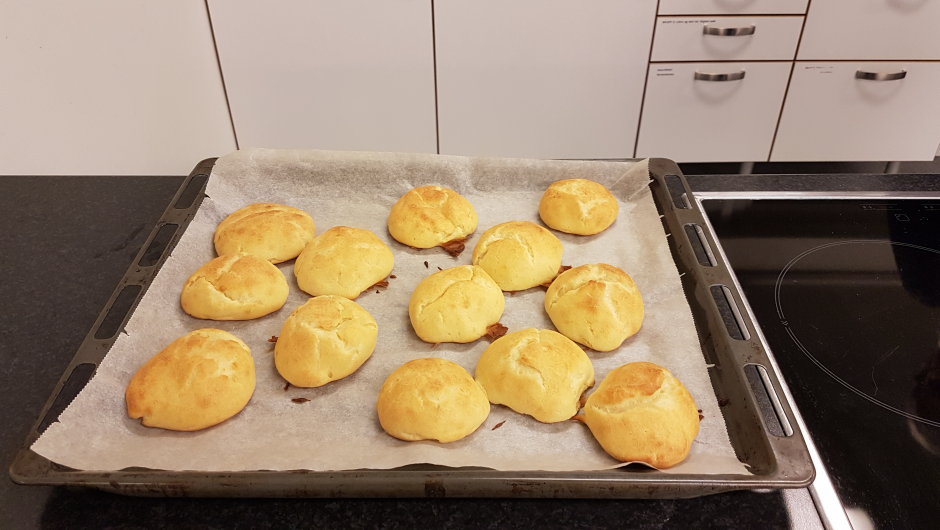 Her er resultatet av vannbakkels - fine ble de