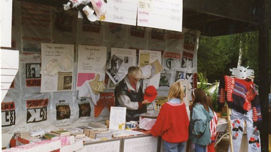 Hva inneholder søplebøtta vår? Hva inneholder søplebøtta vår?