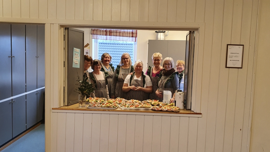 Den flotte kjøkkengjengen som sørget for mat og drikke