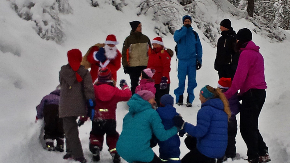 Nissen på besøk hos Full Fres-gruppa! Nissen på besøk hos Full Fres-gruppa!