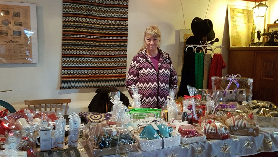 Marit Samland selger gavepakker Gavepakker med godlukt og god smak