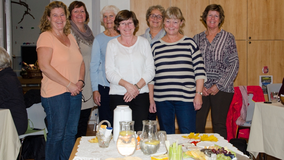 Styret for 2016/17 Styret i Slagen Bygdekvinnelag, mangler en person