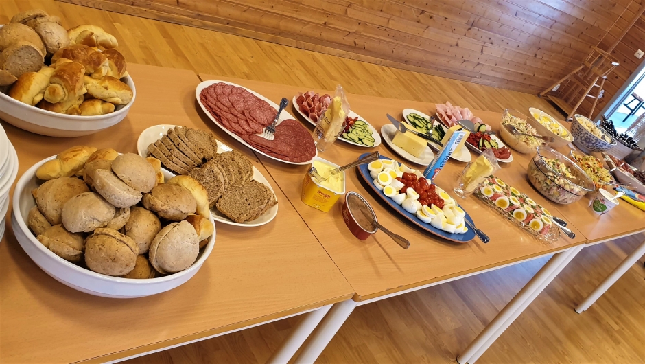 Mye godt på bordet. Foto: Anita Hollingsæter Mye godt på bordet. Foto: Anita Hollingsæter