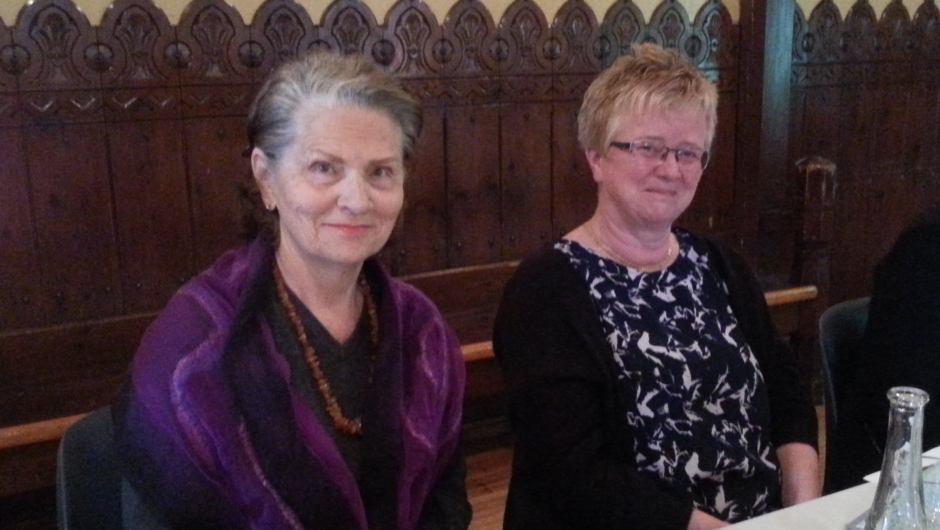 gjestar frå Hordaland Bygdekvinnelag: Bjørg Strømme og Brita Dagestad Bjørke gjestar frå Hordaland bygdekvinnelag: Bjørg Strømme og Brita Dagestad Bjørke