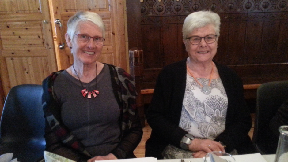 gjestar frå Voss Bygdekvinnelag: Sigrid Haug og Ingeleiv Haugo gjestar frå Voss Bygdekvinnelag: Sigrid Haug og Ingeleiv Haugo