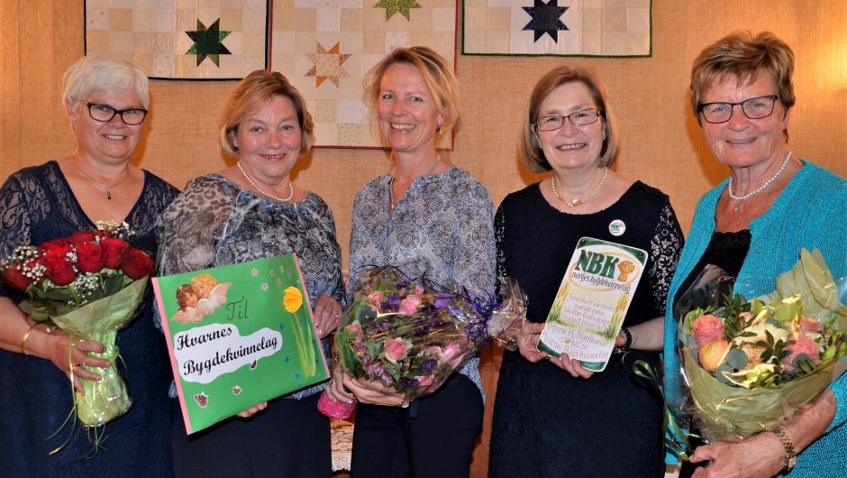 Styret i jubileumsåret, fra v. Torild Sønsthagen, Signe E. Lofstad, Kirsten Landsverk, Anne H. Nordkvelde og Elsa Ødegaard.
