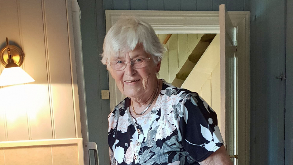 Marry er en suveren svele bakstekone Marry er en suveren svele bakstekone