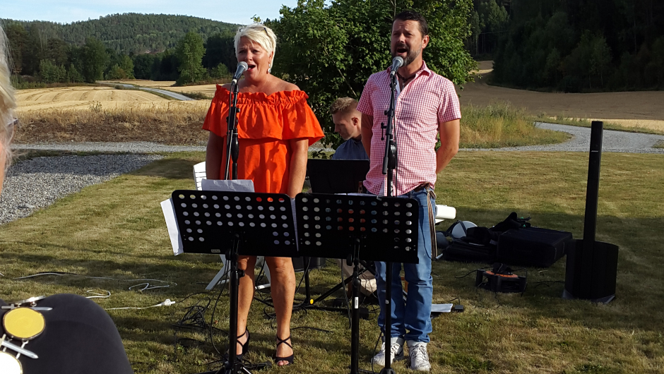 Gro Janet Haug Mo og Dag Brandt underholdt med historisk konsert