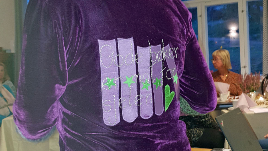 Teksten på genseren til Liv Teksten på genseren til Liv