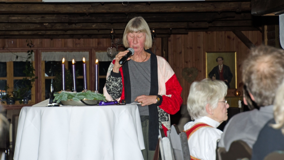 Kari Eik fortalte om 80 åringens historie Kari Eik fortalte om 80 åringens historie