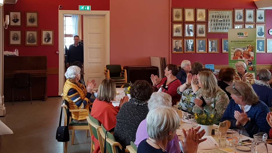 OG VINNEREN ER......... Slakter Abrahamsen! Foto: Linda M. Gusland. OG VINNEREN ER......... Slakter Abrahamsen! Foto: Linda M. Gusland.