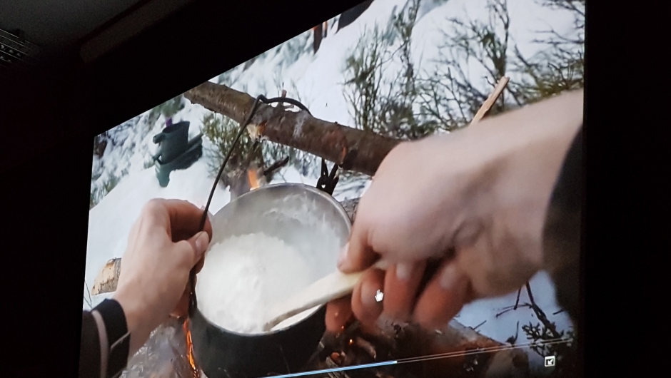 Bilder fra tv-serien "Helt Naturlig". Bilder fra tv-serien "Helt Naturlig".