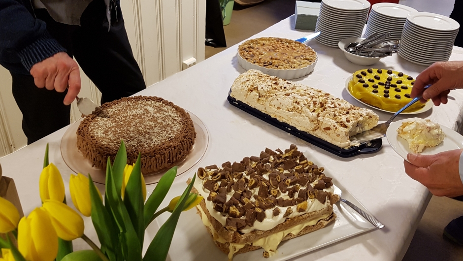 Kakebord. foto: Linda M. Gusland. Kakebord. foto: Linda M. Gusland.