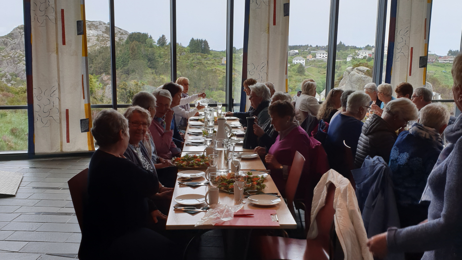 Fint oppdekka til oss