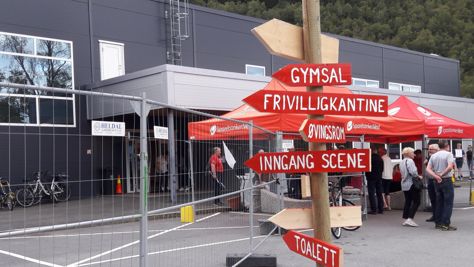 Nødvendig med skilting på festivalområdet