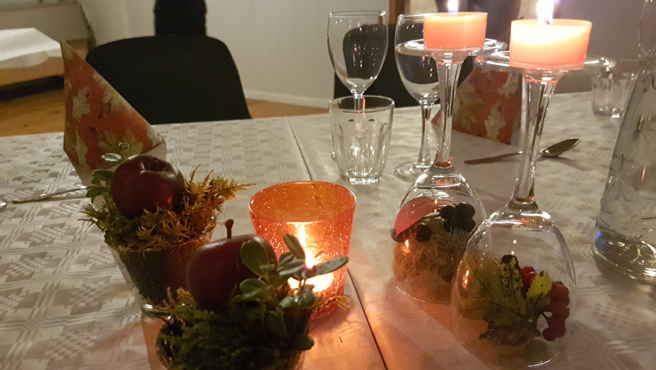 Nydeleg haustpynta bord foto: Aud-Marit Netteland Nydeleg haustpynta bord foto: Aud-Marit Netteland