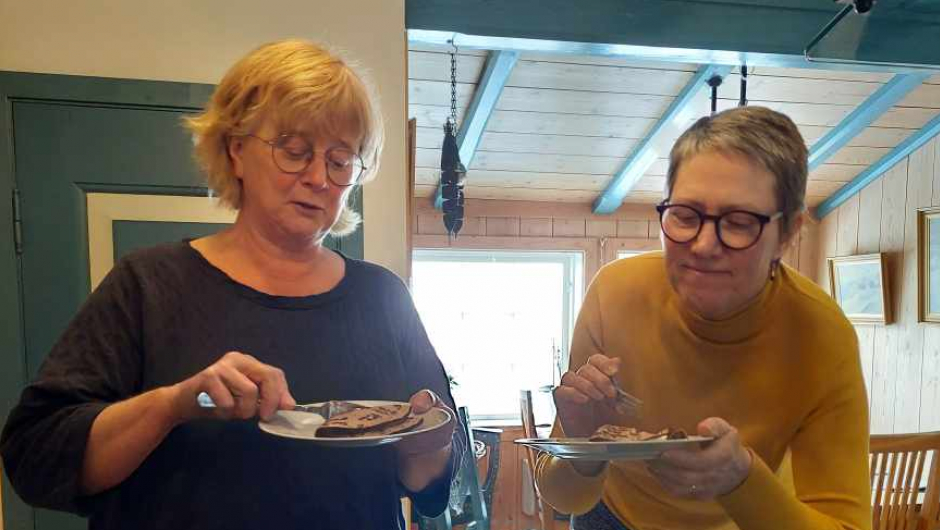 Àsa hadde laga nydelege pannekaker. Foto: Anna