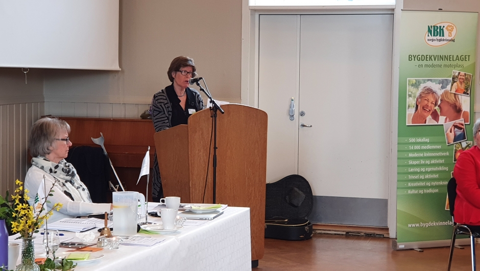 Velkommen ved Wenche Dunsdy Torøe, leder i Slagen Bygdekvinnelag