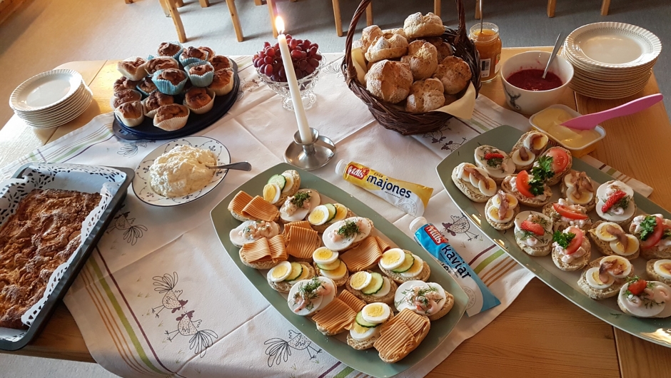 Så var det selvsagt kaffe og biteti Så var det selvsagt kaffe og biteti