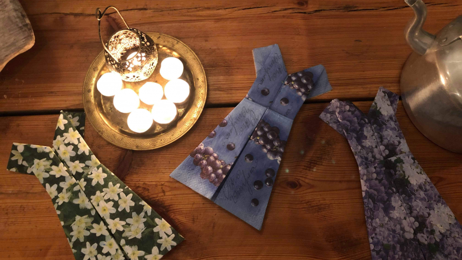 Sommerkjoler i gult og grønt og blått Sommerkjoler i gult og grønt og blått