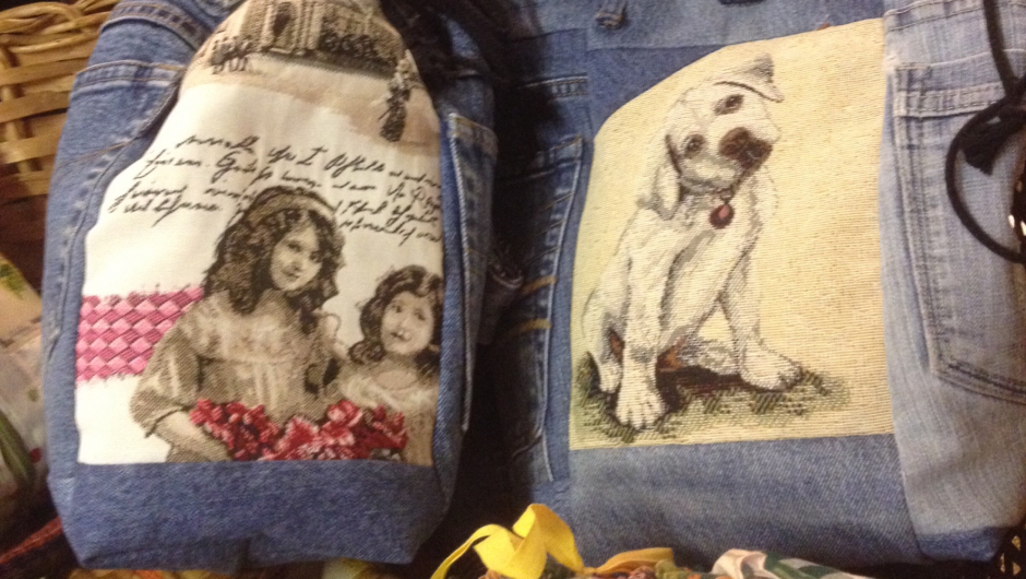 Disse er laget av olabukser og bilder fra andre stoffer