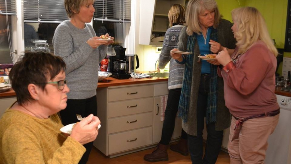 En trivelig kjøkkenprat En trivelig kjøkkenprat