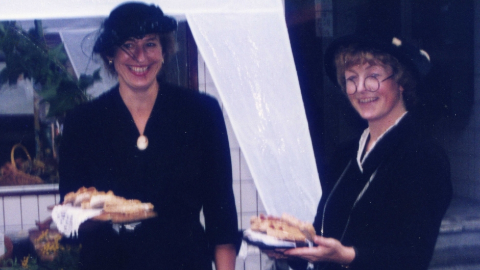 Siden vårt lag var 60 år hadde vi kledd oss litt gammelmodig på vårt reklamestunt Siden vårt lag var 60 år hadde vi kledd oss litt gammelmodig på vårt reklamestunt