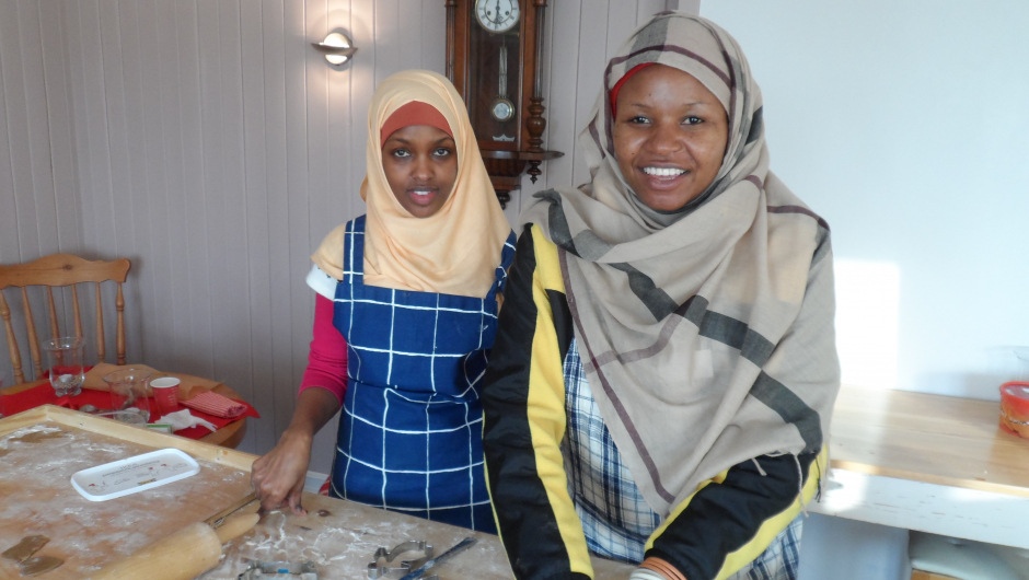 Alle liker pepperkaker! Her fra julebakst i Bryggerhuset på Tveiter