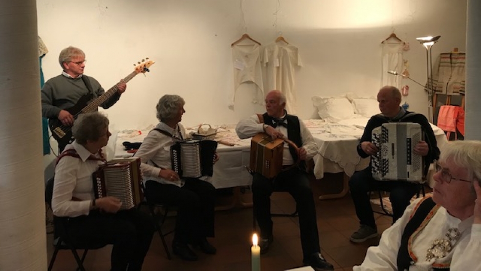 Andersens orkester spilte og underholdt. Foto: Trine Evensen Andersens orkester spilte og underholdt. Foto: Trine Evensen