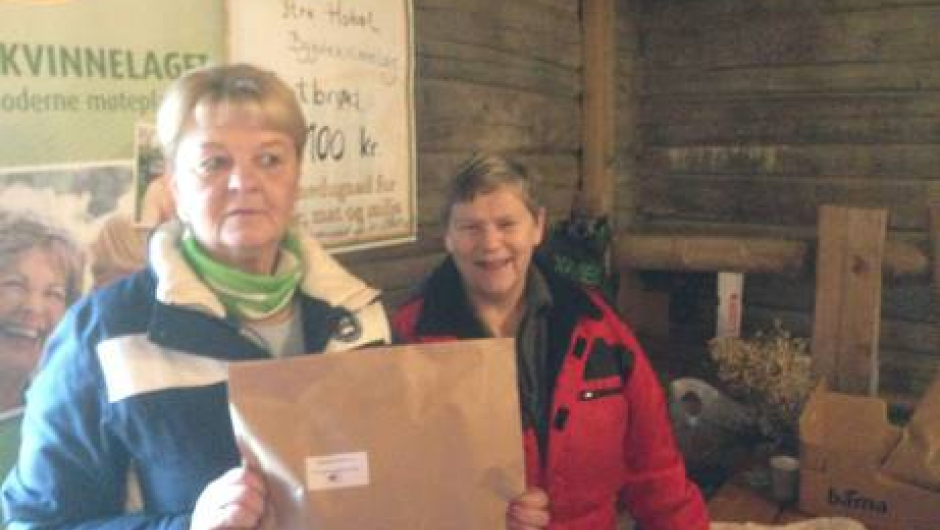 Anne Paulshus og Solveig Geithung var flatbrødselgere. Foto Marit Hoff Lund