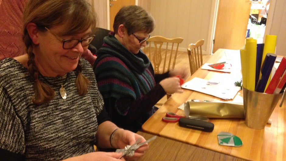 Anne Eva og Solveig er konsentrert