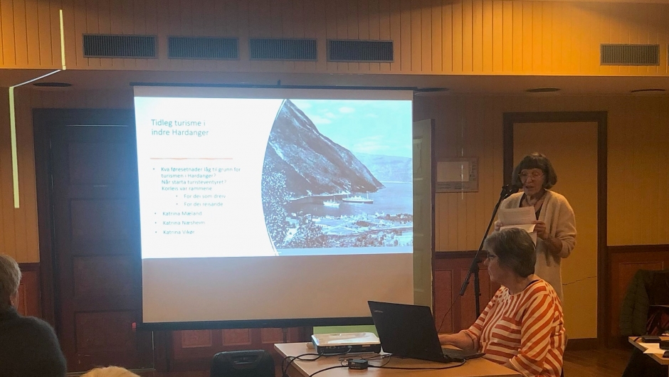 Sogelaget heldt føredrag, Foto M. Hauso Sogelaget heldt føredrag, Foto M. Hauso