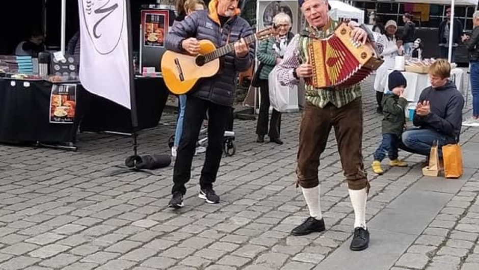 Underholdning på torgdag.