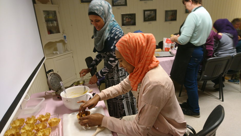 Foto: Evelyn Rabbe Julekakebaking 03.12.2018 ifm Kvinner Ut- prosjektet
