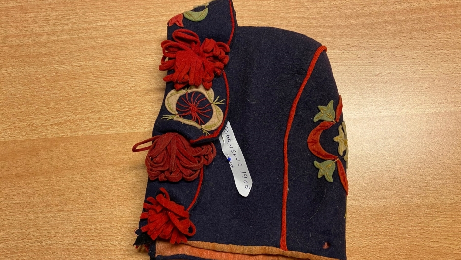 Brodert barnelue fra 1905 Brodert barnelue fra 1905