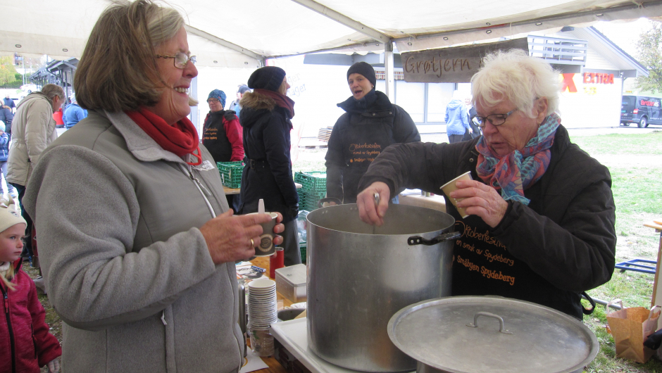 Bygdekvinnelaget solgte grønnsaksuppe