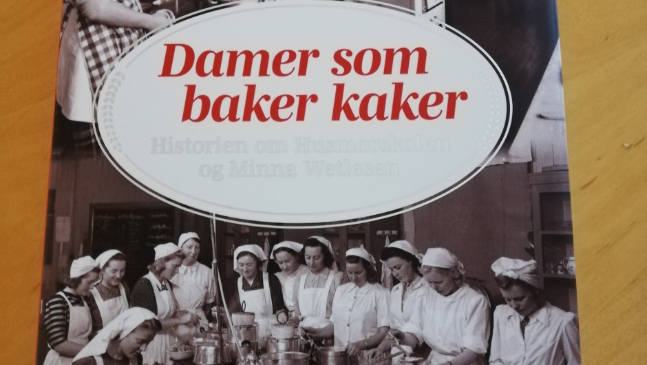 Damer som baker kaker (og mye mer)
