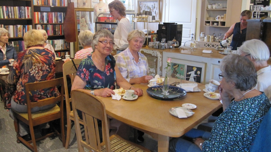 Det smakte med kaffe og kake Det smakte med kaffe og kake