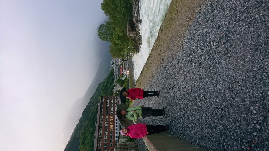 Foto: Evelyn Rabbe Anny, Liv og Henrikke og Evelyn som fotograf. Det fins ikkje dårleg ver, berre dårlege kler.