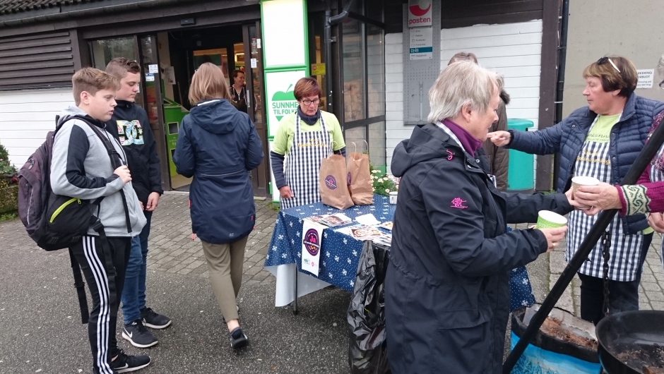 Mange ville smake Mange ville smake