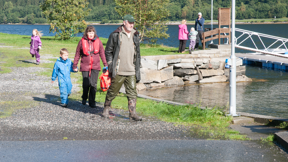 Genrasjoner på fisketur Generasjoner på fisketur