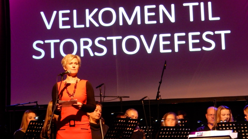 Flink konferansier-  Aud Lindis Ødegård Flink konferansier-  Aud Lindis Ødegård