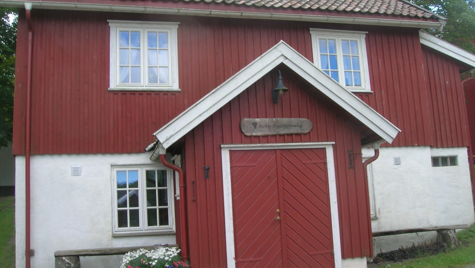 Stokke Bygdekvinnelag holder til i Bryggerhuset på Stokke Bygdetun, foto: Kirsti Lund BRYGGERHUSET PÅ STOKKE BYGDETUN