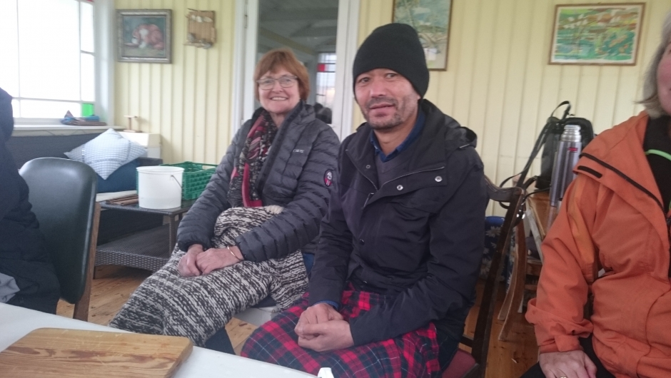 Guri kom med tepper for det ble litt kjølig