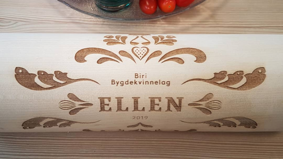 Nærbilde av trykket på kjevlen Nærbilde av trykket på kjevlen