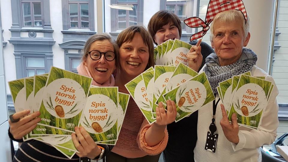 Administrasjonen i Norges Bygdekvinnelag er klar for aksjon! Administrasjonen i Norges Bygdekvinnelag er klar for aksjon!