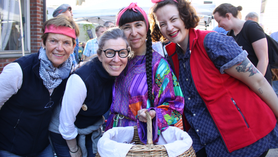 Marie Aaslie, Cesilie Aurbakken, Sosan Asghari Mollestad og Tale Hammerø Ellingvåg fra administrasjonen.