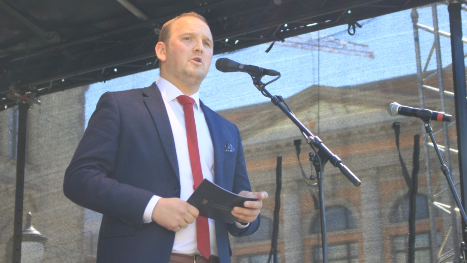 Mat- og Landbruksminister Jon Georg Dale fikk rødt kort av bøndene og ble møtt med stillhet.