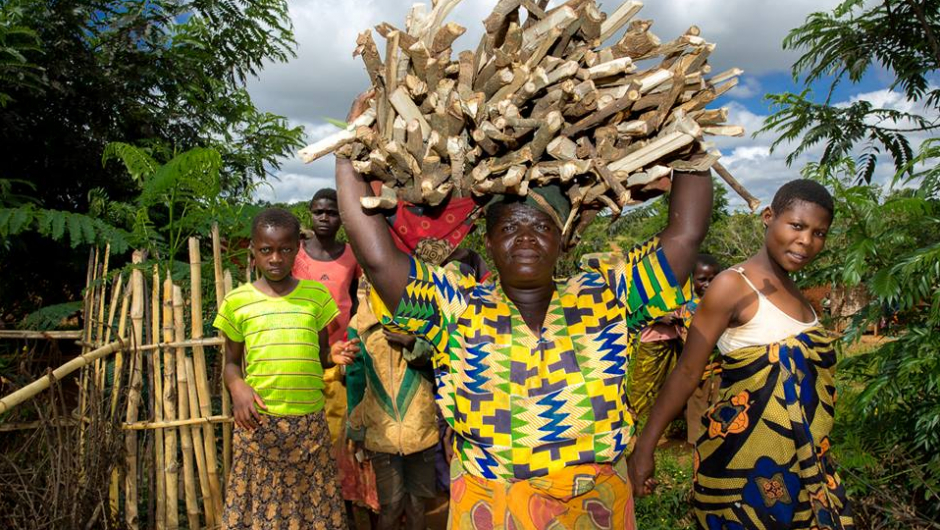 Kvinnelige småbønder, som disse kvinnene fra Malawi, har en nøkkelrolle å spille for å utrydde sult og produsere mat på en bærekraftig måte. Foto: Tine Poppe/Utviklingsfondet.